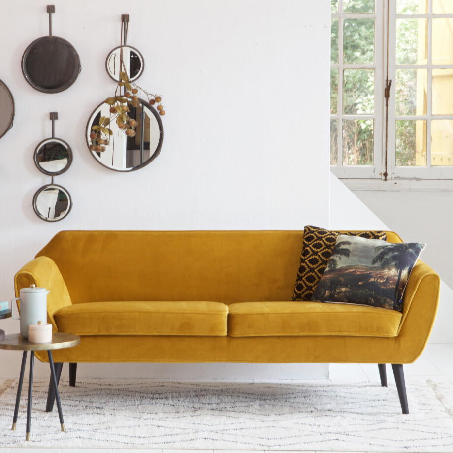 WOOOD 2-zits Bank 'Rocco' Velvet, kleur Okergeel WOOOD 2-zits Bank 'Rocco' Velvet, kleur Okergeel afbeelding 1