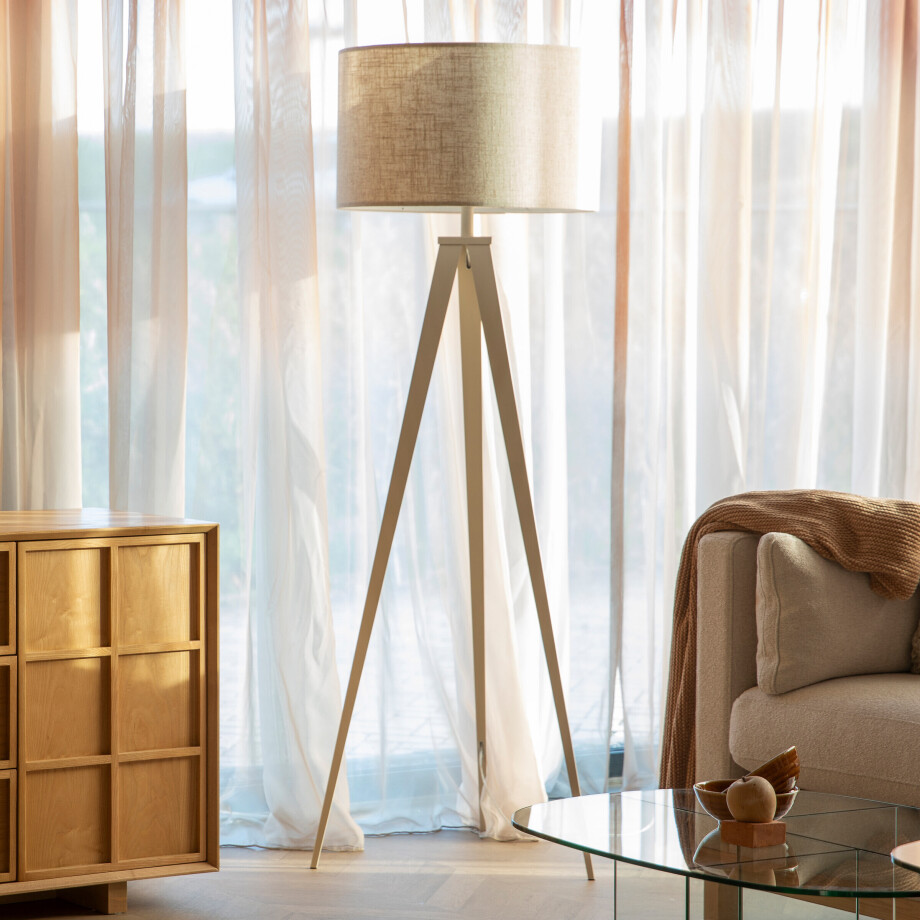 Zuiver Vloerlamp 'Tripod' 157cm, kleur Beige Zuiver Vloerlamp 'Tripod' 157cm, kleur Beige afbeelding 1