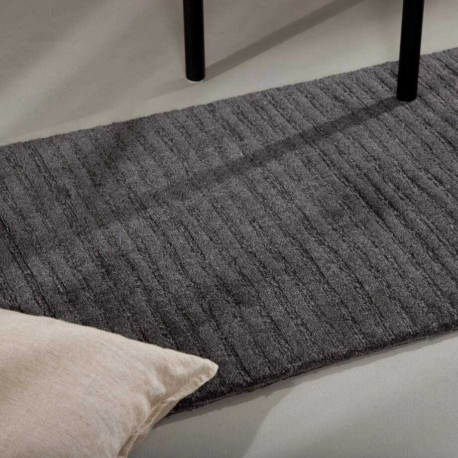 Nohr Vloerkleed 'Lorrie' 70 x 200cm, kleur Donkergrijs Nohr Vloerkleed 'Lorrie' 70 x 200cm, kleur Donkergrijs afbeelding 1