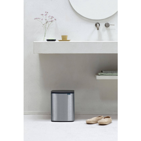 Brabantia Bo prullenbak - 12 l - Matt Steel Fingerprint Proof afbeelding2 - 1