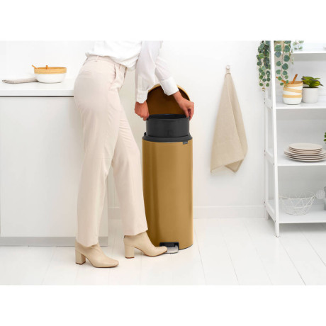 Brabantia NewIcon pedaalemmer (30L) - Warm Gold afbeelding2 - 1