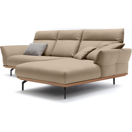 Hülsta Sofa Hoekbank Hs.460 Sokkel in eiken, gegoten aluminium poten in umbra grijs, breedte 298 cm afbeelding2 - 1