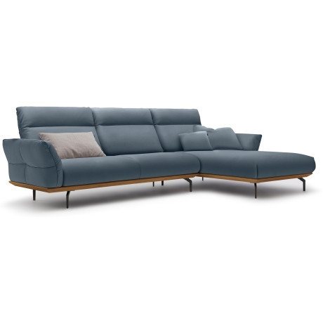 Hülsta Sofa Hoekbank Hs.460 Sokkel in walnotenhout, onderstel in umbra grijs, breedte 318 cm afbeelding2 - 1