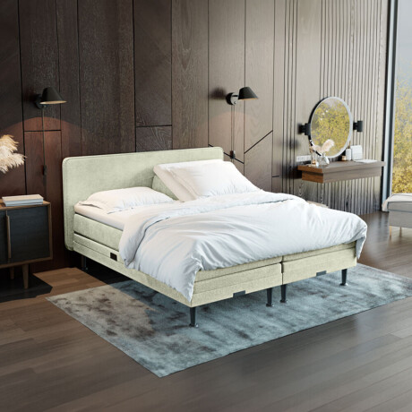 Elektrisch verstelbare Boxspring 'Oslo' kleur naturel, 180 x 200 cm, matrassen 1 x medium, 1 x hard