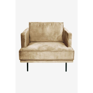 The Duchess velvet loveseat Juke sand