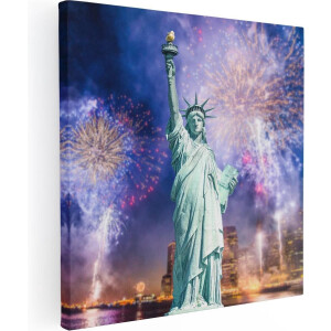 Artaza Canvas Schilderij Vrijheidsbeeld In New York Met Vuurwerk - 90x90 - Groot - Foto Op Canvas - Canvas Print