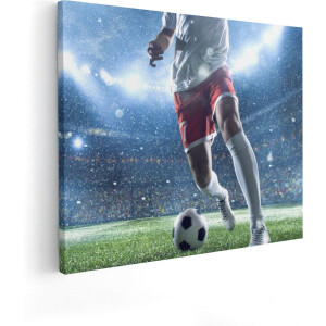 Artaza Canvas Schilderij Voetbal Speler Met De Bal In Een Druk Stadion  - 50x40 - Foto Op Canvas - Canvas Print