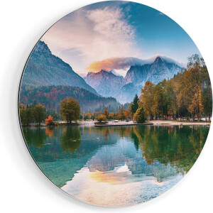 Artaza Dibond Muurcirkel Meer In De Bergen Met Een Geit Standbeeld - Ø 50 cm - Klein - Wandcirkel - Rond Schilderij - Voor Binnen en Buiten