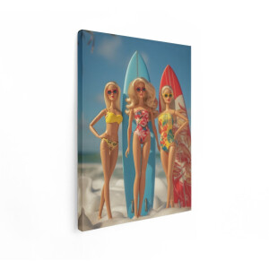 Artaza Canvas Schilderij Strand - 90x120 cm - Wanddecoratie Surfplanken - Muurdecoratie Vintage Poppen - Decoratie Zee Zomer