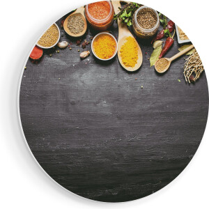 Artaza Forex Muurcirkel Indiase Kruiden Op Een Zwarte Tafel - 70x70 cm - Wandcirkel - Rond Schilderij - Wanddecoratie Cirkel - Muurdecoratie
