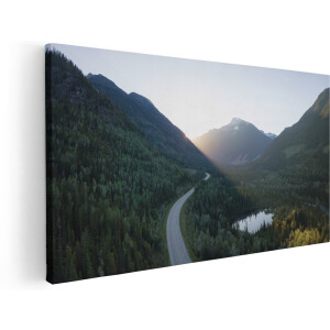 Artaza Canvas Schilderij Weg Door Het Bergen Landschap - 160x80 cm - Groot - Wanddecoratie Woonkamer - Schilderijen - Muurdecoratie