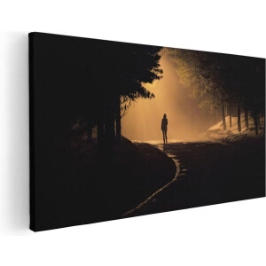 Artaza Canvas Schilderij Persoon Op Een Donkere Weg In Het Bos - 80x40 - Foto Op Canvas - Canvas Print