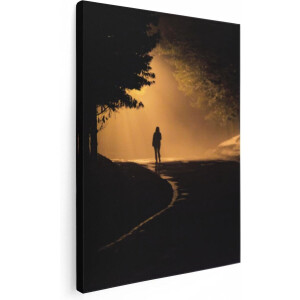 Artaza Canvas Schilderij Persoon Op Een Donkere Weg In Het Bos - 30x40 - Klein - Foto Op Canvas - Canvas Print