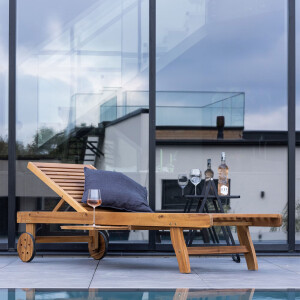 Nohr Ligbed 'Rendell' Acaciahout, Op wielen