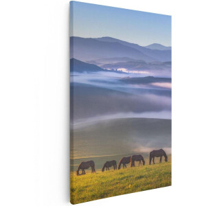 Artaza Canvas Schilderij Kudde Wilde Paarden In De Wei Bij Heuvels - 40x60 cm - Wanddecoratie Slaapkamer - Poster Schilderijen - Muurdecoratie