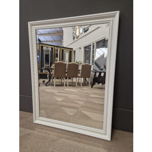 Rechthoekige Spiegel Cesarino Wit Buitenmaat 65x91cm hoog of breed ophangen - Wandspiegel rechthoek met houten sierlijst - Sierspiegel voor aan de wand, ook geschikt als badkamerspiegel