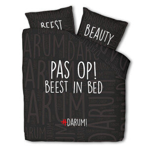 2e -50% | Dekbedovertrek #DARUM! Beest In Bed - 200x200 Cm - Eenpersoons (140x200 Cm) - Zwart Polyester-katoen - Tekst - #DARUM! - Dekbed-Discounter.nl