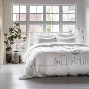 Dekbedovertrek McGregor - Skyline Wit - Tweepersoons (200x200 Cm) - Wit Katoen Microvezel - Effen & Hotel Luxe - McGregor - Dekbed-Discounter.nl