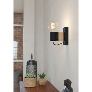 EGLO Wandlamp BAILRIGG Wandlamp, ganglamp van hout in natuurlijk en metaal in zwart (1 stuk)