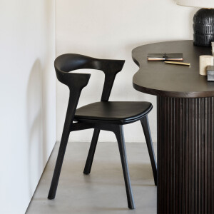 Ethnicraft Eetkamerstoel 'Bok' Gevernist Eikenhout en Leder, kleur Bruin