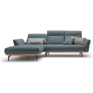 Hülsta Sofa Hoekbank Hs.460 Sokkel in eiken, gegoten aluminium poten in umbra grijs, breedte 298 cm