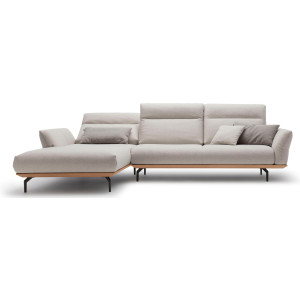 Hülsta Sofa Hoekbank Hs.460 Sokkel in eiken, onderstel in umbra grijs, breedte 318 cm