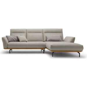 Hülsta Sofa Hoekbank Hs.460 Sokkel in walnotenhout, onderstel in umbra grijs, breedte 298 cm