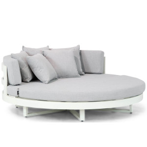 Santika Lakeview daybed wit