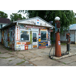 Papermoon Fotobehang Old vintage retro gas station