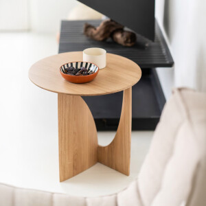 Ethnicraft Ronde Bijzettafel 'Geometric' Gevernist Eikenhout, 51cm, kleur Naturel